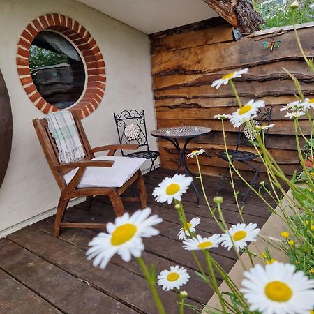 Hotel Cranfield Retreat & Glamping & Hobbit House Long Melford Exterior foto