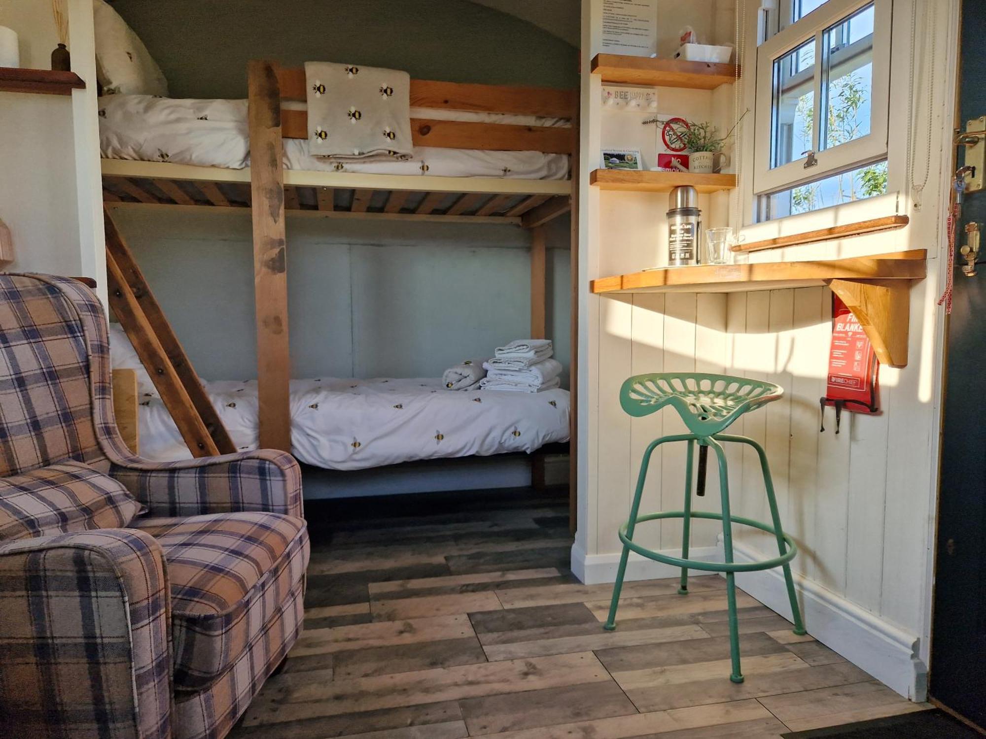 Hotel Cranfield Retreat & Glamping & Hobbit House Long Melford Exterior foto